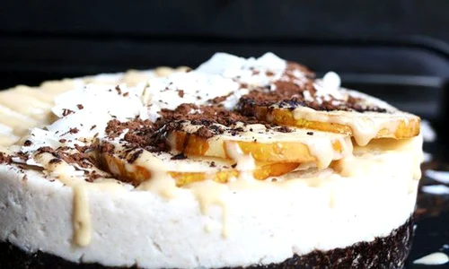 tarta raw vegan cu pere jpeg