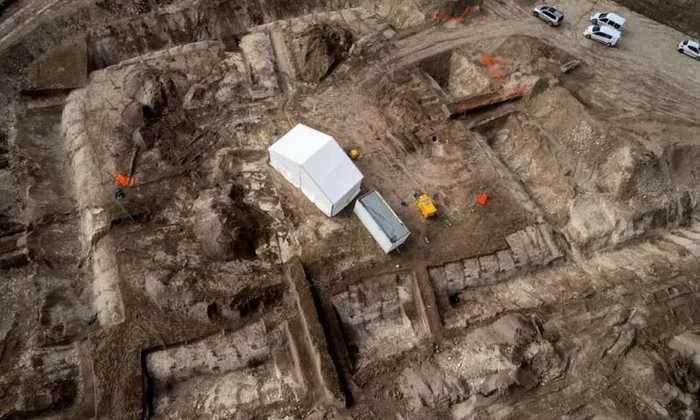 Mormânt celtic, vechi de 2500 de ani, descoperit în Franța jpeg