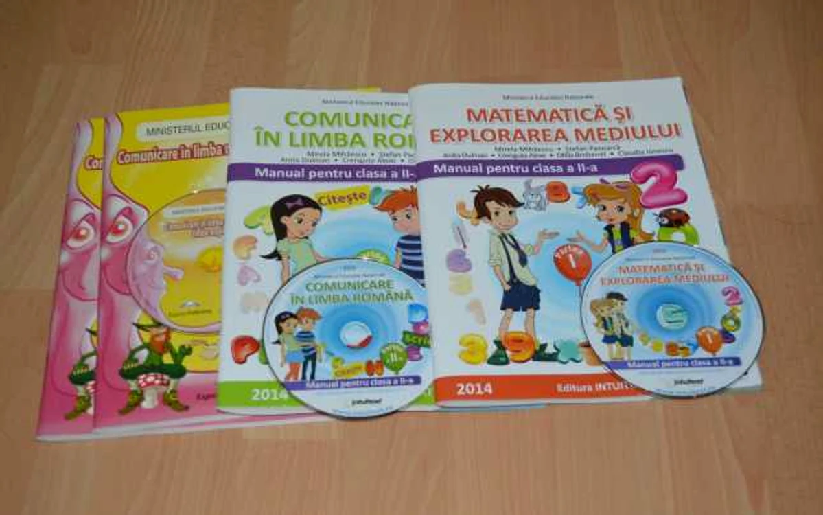 Manualele digitale au ajuns în şcolile vasluiene în luna decembrie