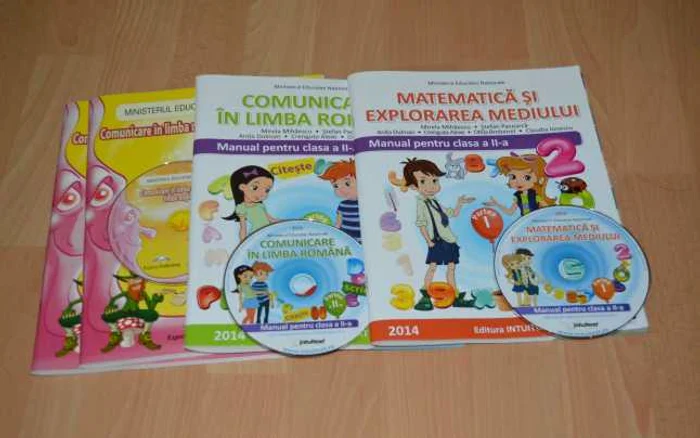 Manualele digitale au ajuns în şcolile vasluiene în luna decembrie