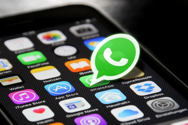 Două miliarde de persoane folosesc aplicația WhatsApp