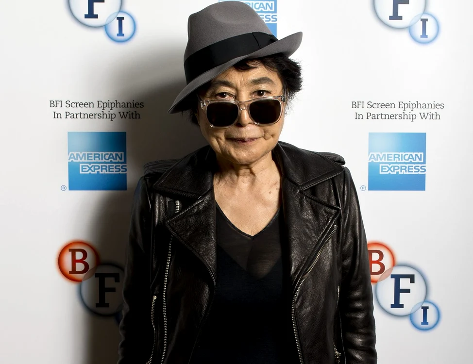 
    Yoko Ono (83 de ani)foto: Getty  