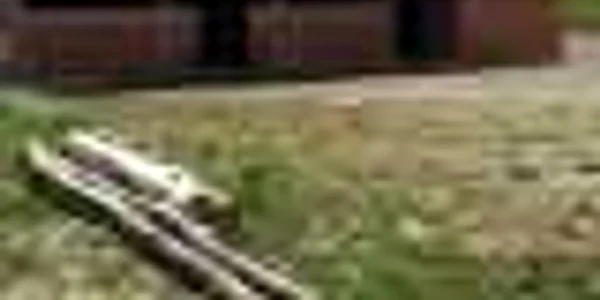 Baze sportive, începute şi abandonate din lipsă de fonduri