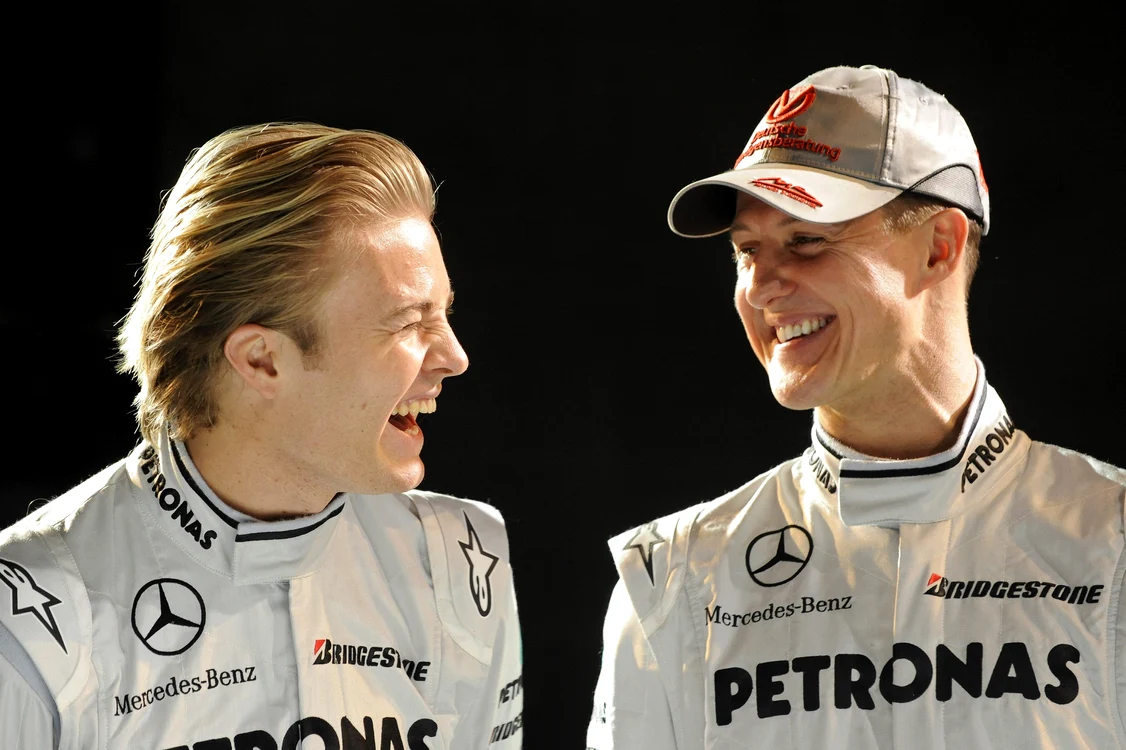 
    Nico Rosberg (stânga) va fi coleg cu Michael Schumacher la Mercedes GP  