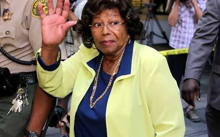 Katherine Jackson a fost dată dispărută de nepoţii ei după ce timp de o săptămână  nu au ştiut nimic de ea 