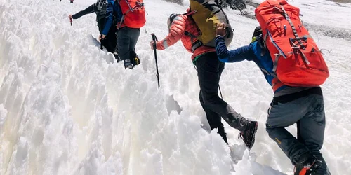 Romani nevazatori pe varful Aconcagua FOTO Climb Again jpg