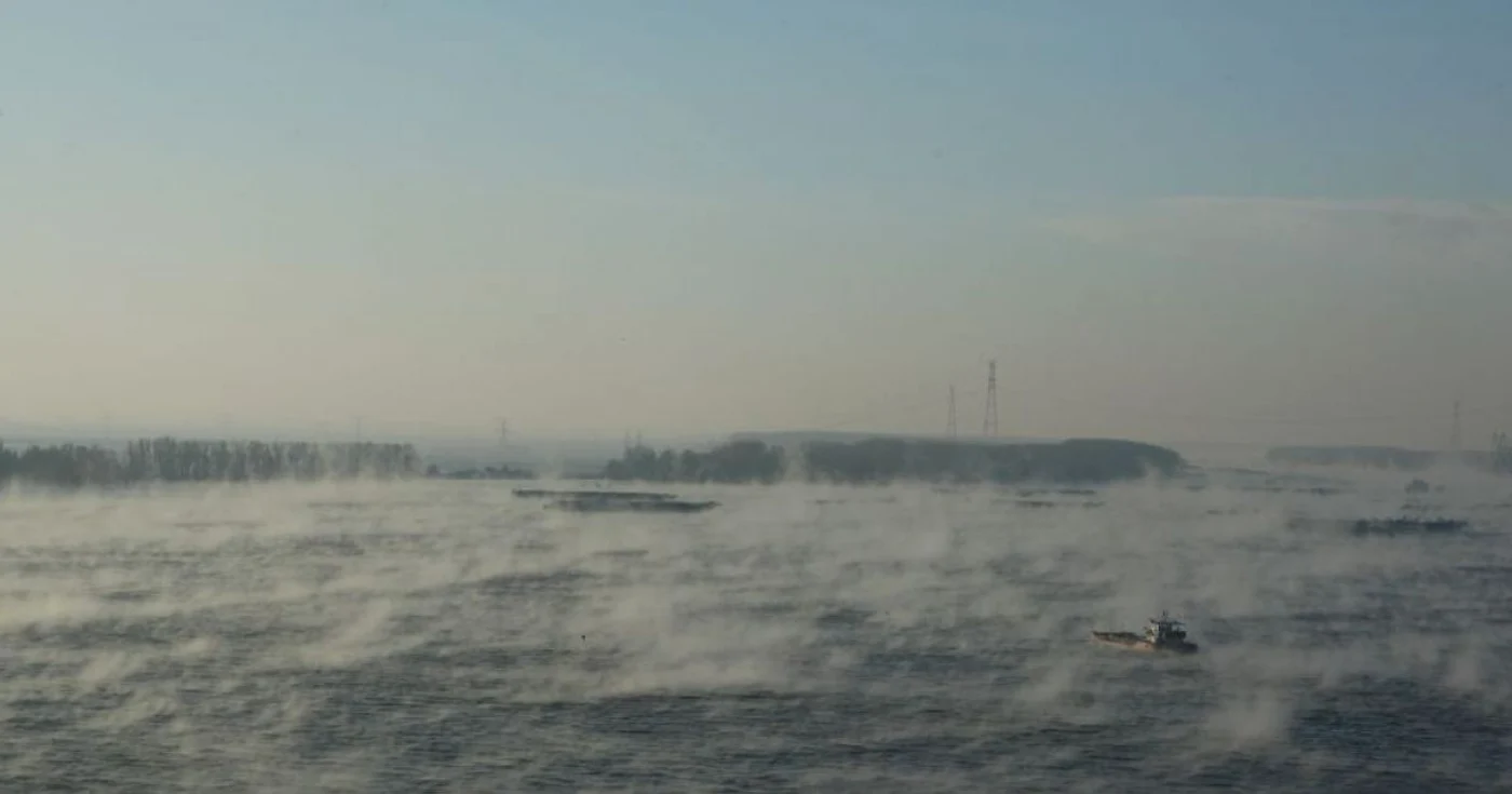 Fenomenul are loc frecvent în perioada în care sunt diferenţe de temperatură aer-apă