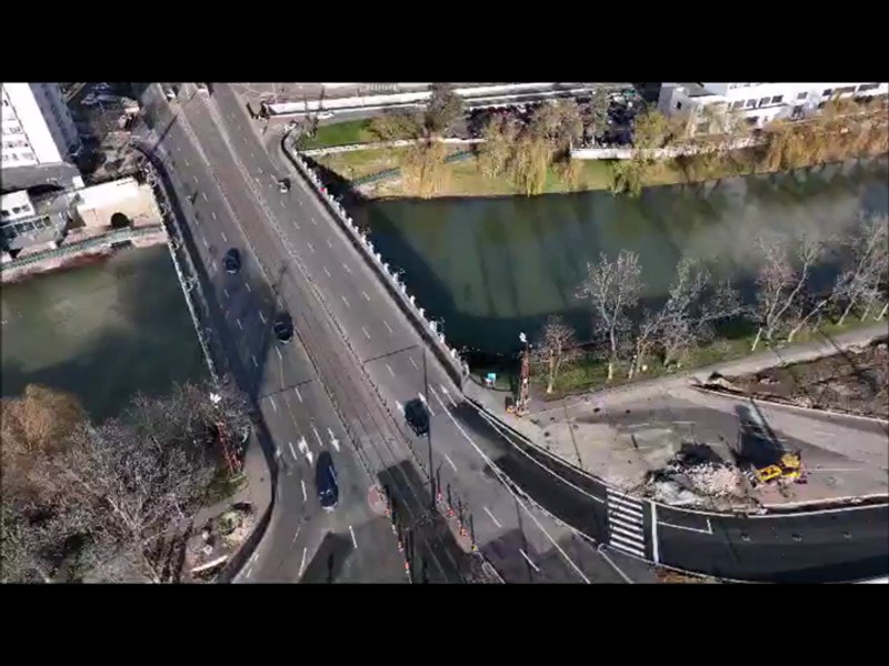 Lanţul de tuneluri din Oradea, străbătut în zgomot de claxoane și de clopote trase. Primii şoferi au serbat inaugurarea FOTO VIDEO