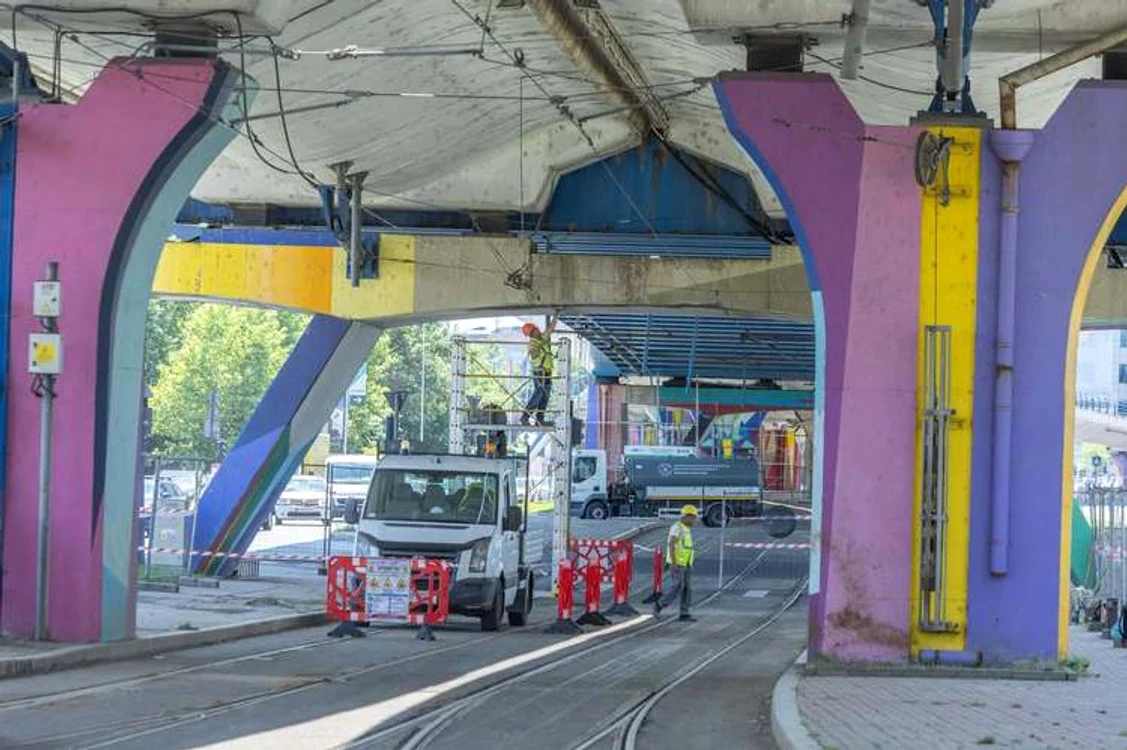 Linia de tramvai scoasă de sub tensiune/ sursa foto: Profit.ro