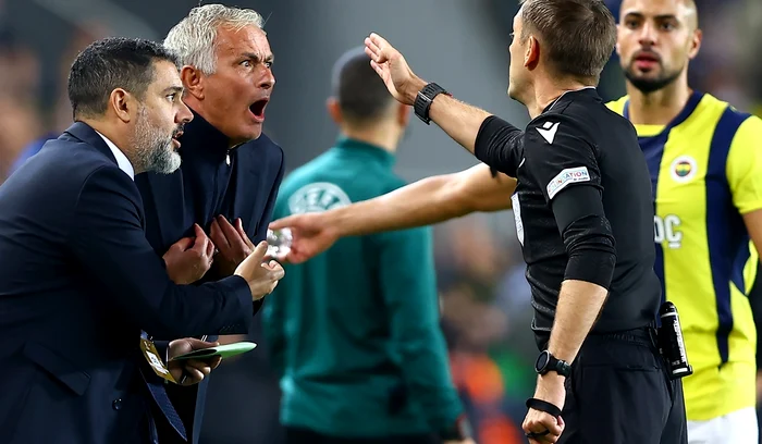 Portughezul, recunoscut pentru „ieșirile” sale la adresa arbitrajului (FOTO: EPA)