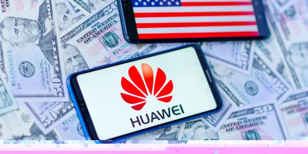 Huawei SUA USA dolari logo smartphone bani FOTO Shutterstock
