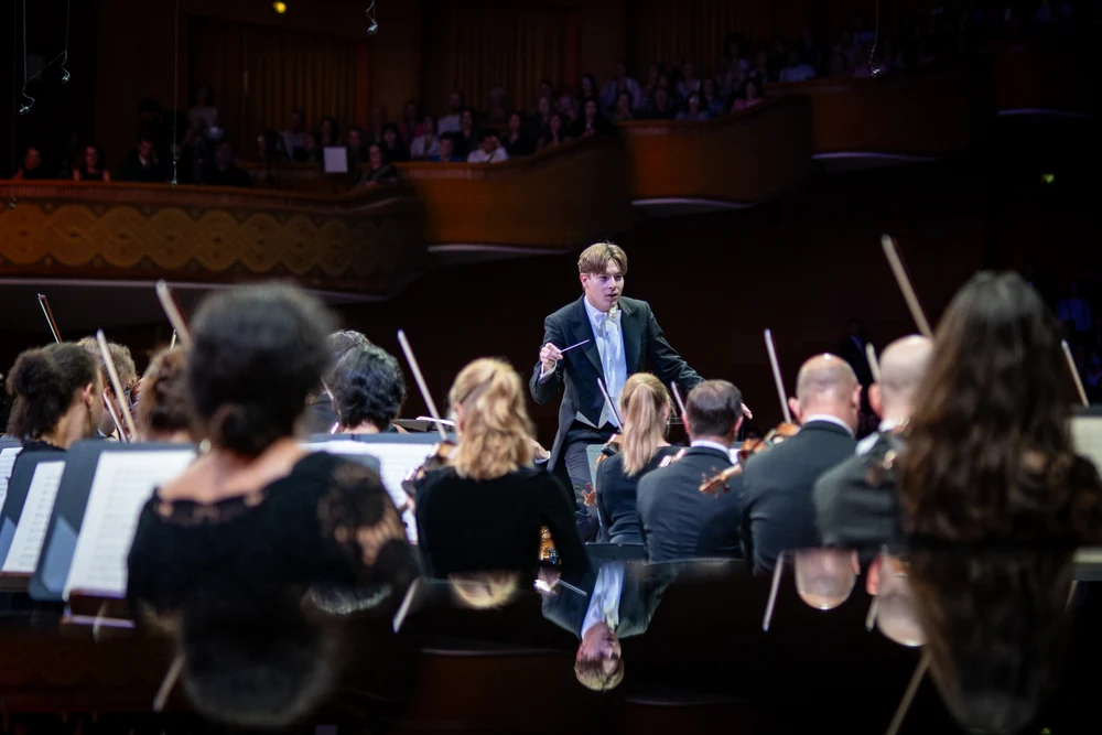 Final strălucitor de Festival: Klaus Mäkelä și jocul cu muzica