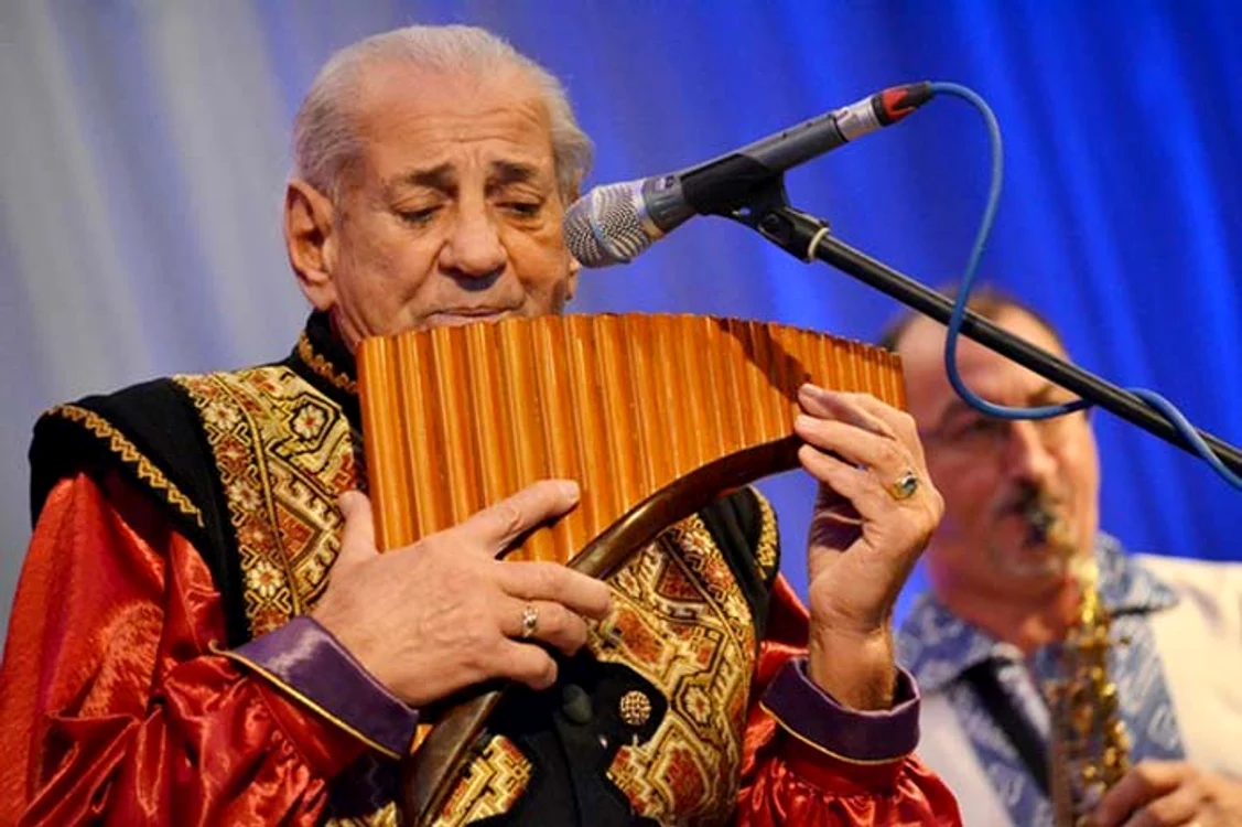 
    Gheorghe Zamfir este invitatul special al lui Andre Rieu în toate concertele pe care acesta le susţine la Bucureştifoto: gândul.info  