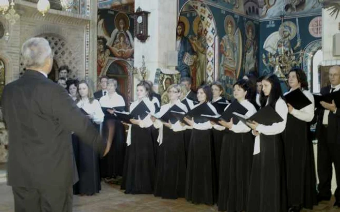 Corul Lira este format din botosaneni care activeaza in mai multe domenii FOTO Adevarul