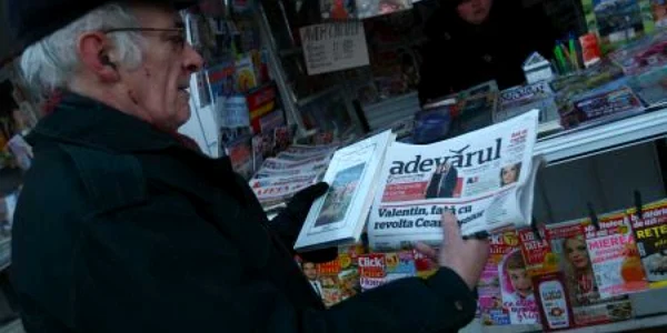 Licu Sabetay a cumpărat până acum toate cărţile apărute la Adevărul
