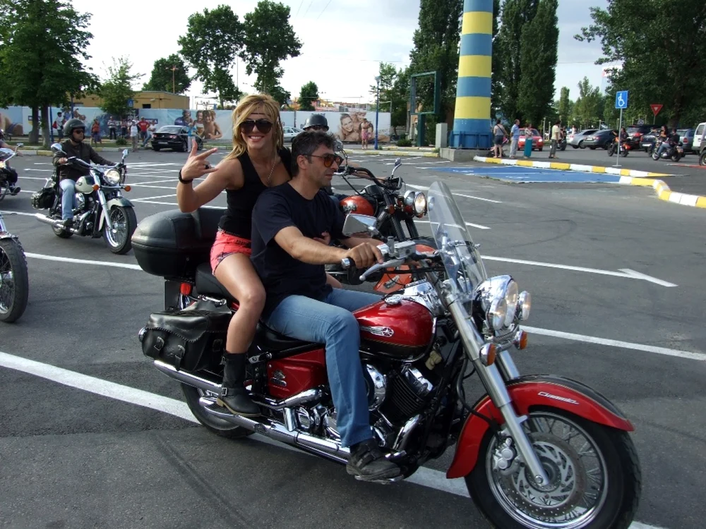 Radu Mazăre inspectează manechinele şi carele alegorice din Mamaia