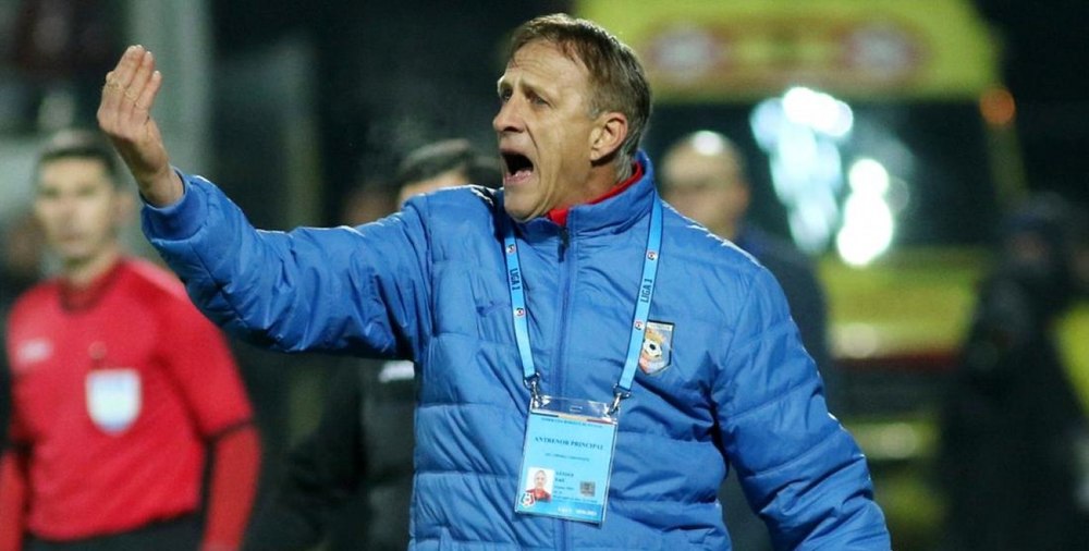 Emil Săndoi a anunțat lotul definitiv pentru Euro 2023. Cel mai promițător jucător român, lăsat acasă