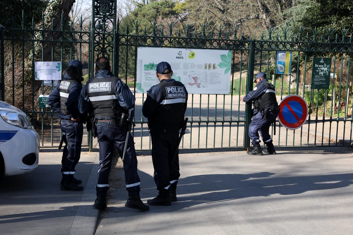 Crimă într-un parc din Paris   FOTO Profimedia