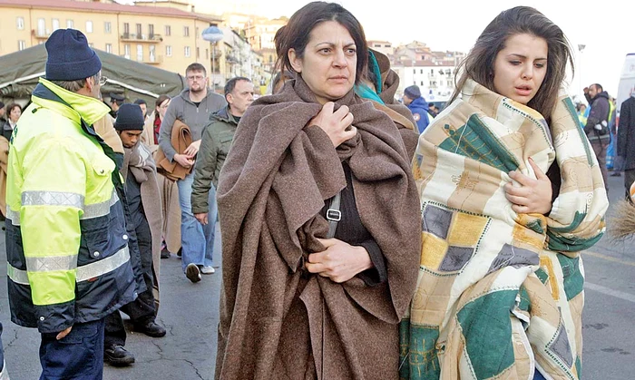 Asociaţiile care reprezintă turiştii  aflaţi pe nava eşuată  în Mediterană au  ajuns la un acord cu proprietarii vasului de lux (foto: Reuters)