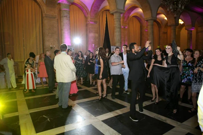 La Balul Salvării au fost aproape 500 de invitaţi