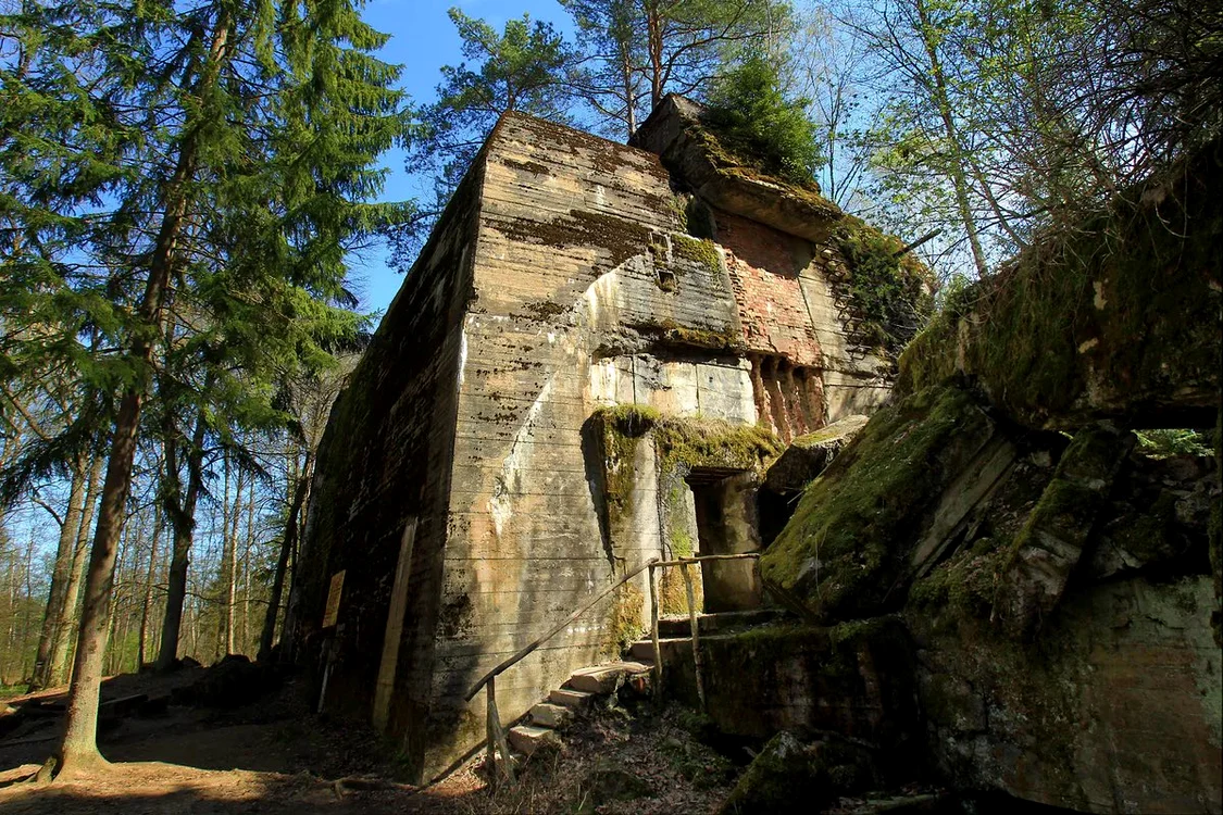 O platformă de vizitare va fi construită pentru turiști în ruinele buncărului nr. 13/ FOTO:X 