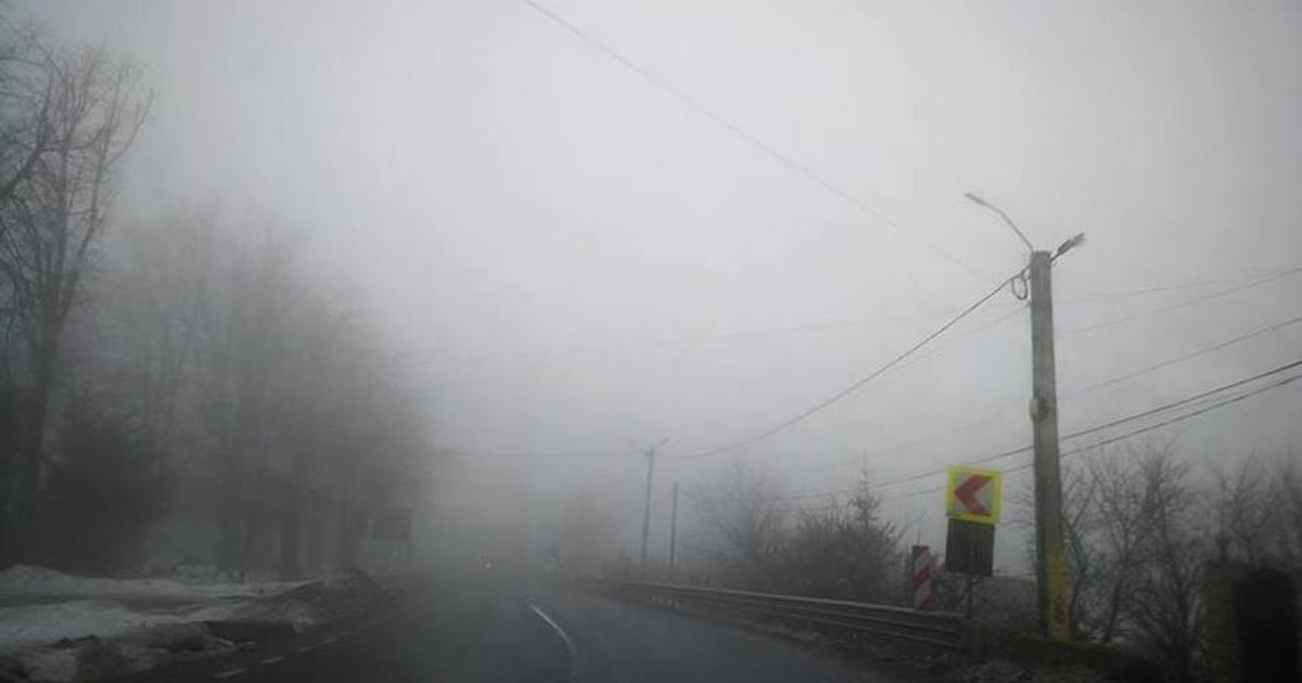 Ceața densă afectează jumătate din țară, cu vizibilitate sub 100 de metri. Cu ce temperaturi încheiem săptămâna