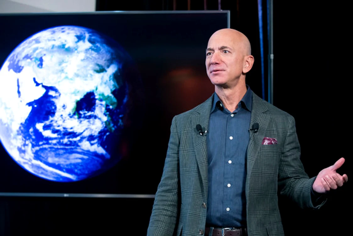 Jeff Bezos, 57 de ani
