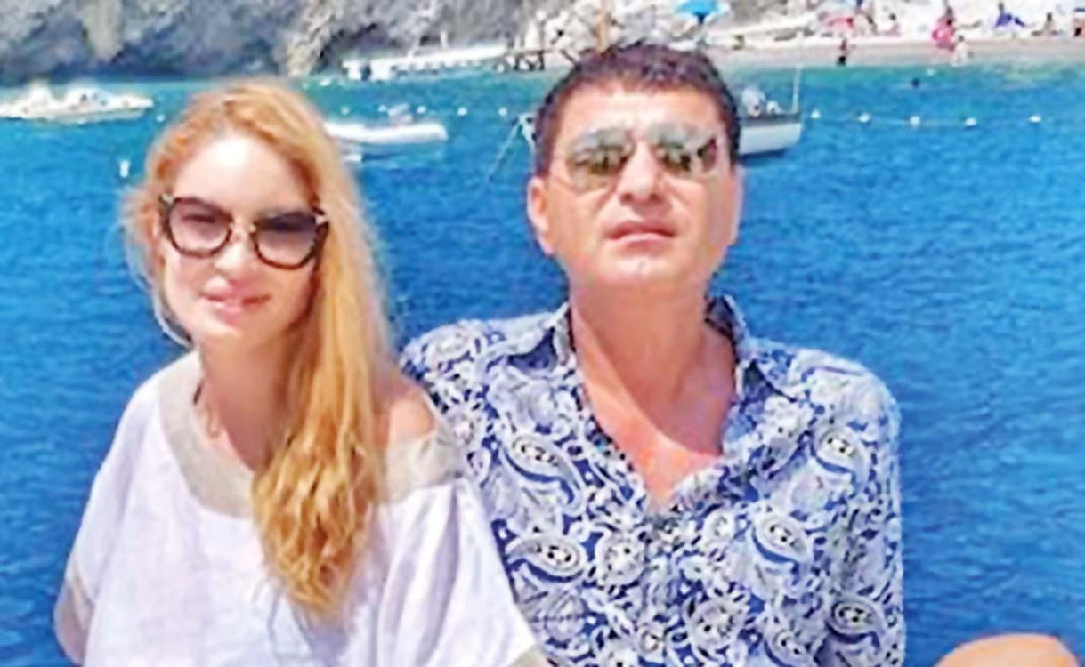 
    Borcea şi Pelinel au plecat în vacanţă alături de Nicuşor Stan şi prietena luiFoto: arhivă personală  