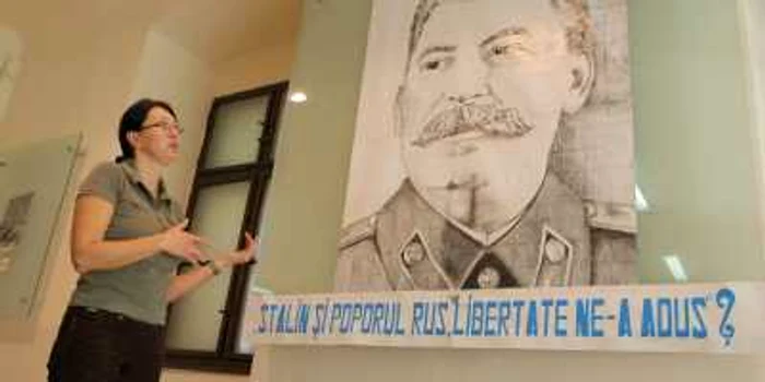 Expoziţia „Braşov, oraşul lui Stalin“, în Casa Sfatului. Foto: Bogdan Crăciun