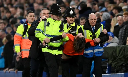 activist legat de poarta everton newcastle carat afara jpg