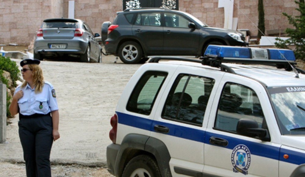 Poliția greacă a găsit cocaină în valoare de 3,2 milioane de euro ascunsă în containere de banane