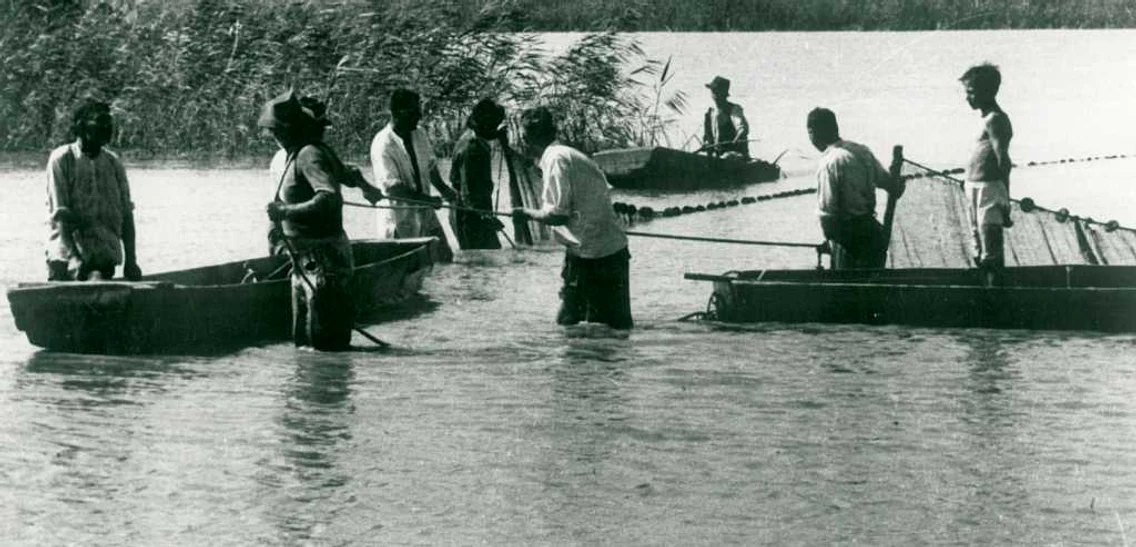 Lacul Brateş în anii 30 FOTO Arhiva Bibliotecii VA Urechia
