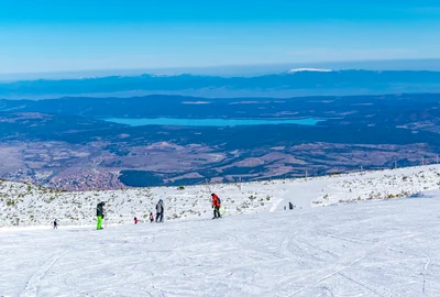 Schi în stațiunea Borovets, situată pe versanții nordici ai Munților Rila, în Bulgaria FOTO Shutterstock