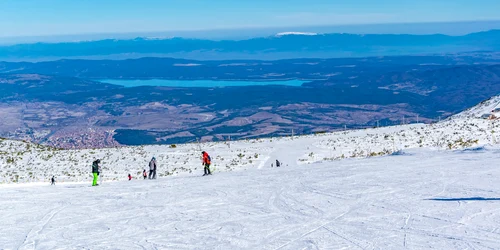 Schi în stațiunea Borovets, situată pe versanții nordici ai Munților Rila, în Bulgaria FOTO Shutterstock