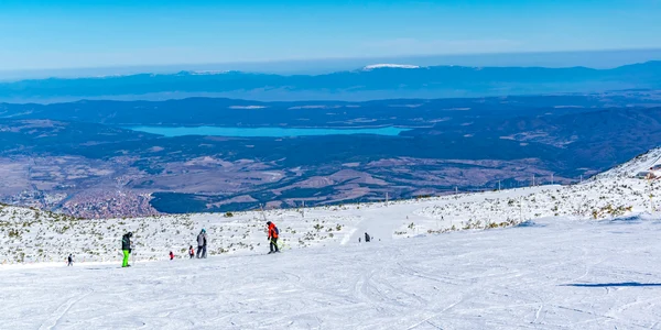 Schi în stațiunea Borovets, situată pe versanții nordici ai Munților Rila, în Bulgaria FOTO Shutterstock