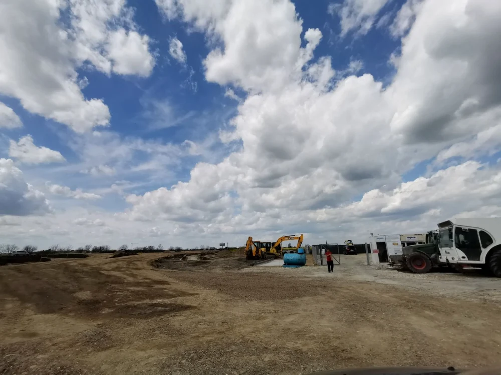 Se construieşte noul sens giratoriu de la intrarea în Timişoara FOTO Ş.Both