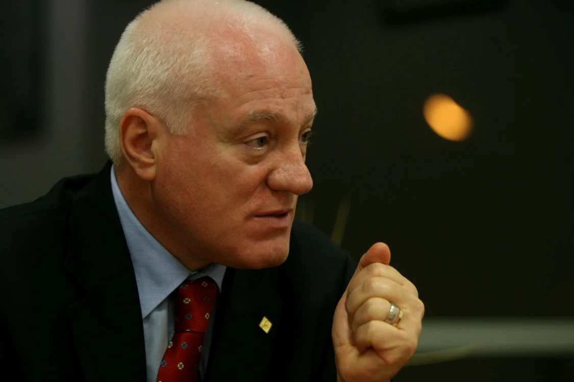Valeriu Stoica, avocat şi fost ministru de Justiţie, vorbeşte despre toate momentele şi preocupările importante din viaţa sa: copilăria, credinţa, dreptatea, politica şi vinul Foto: Adevărul