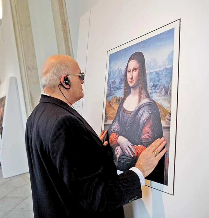 
    Bustul celebrei Mona Lisa poate fi admirat prin atingeriFoto: Guliver/Gettyimages  