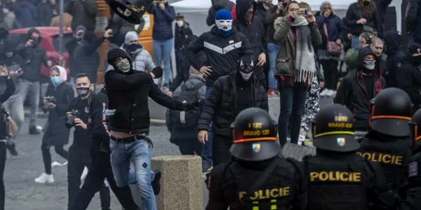 Proteste la Praga FOTO EPA-EFE