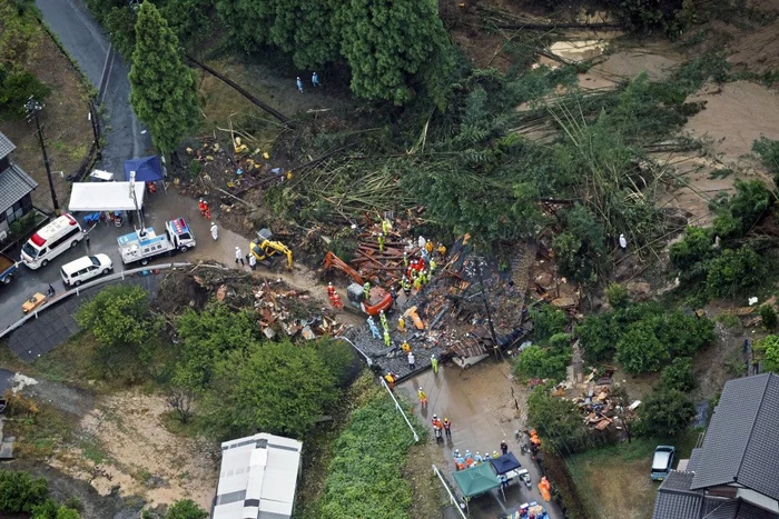 Patru oameni au dispărut în urma unei alunecări de teren în Japonia FOTO @voshans / X