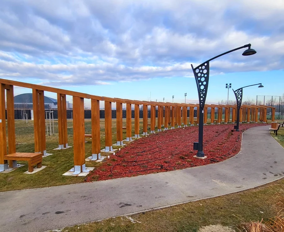 Noul parc din vecinătatea Complexului de Natație. FOTO. C.S.