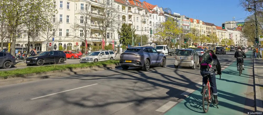 Germania: O familie de români a rămas fără adăpost social