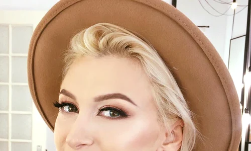 Andreea Balan dupa nastere jpeg