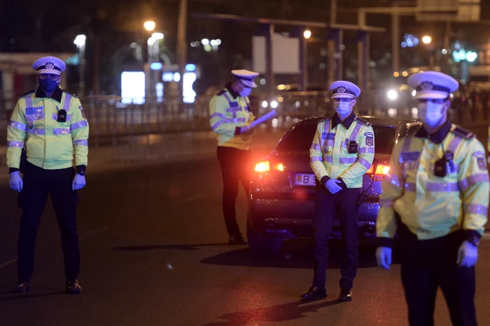 În marile intersecţii din toată ţara au fost instituite filtre pentru controlul declaraţiei