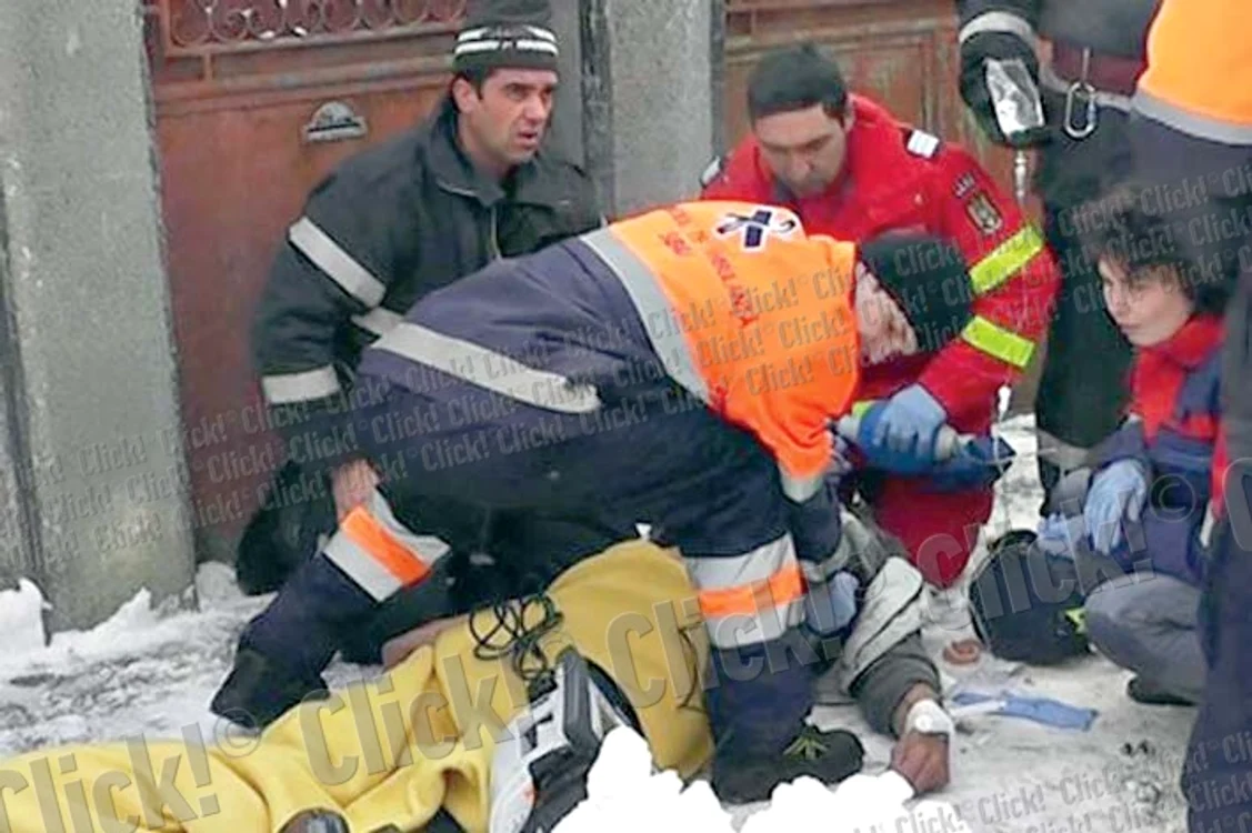 Medicii l-au scos din mașină pe șofer și au încercat în zadar să-l resusciteze