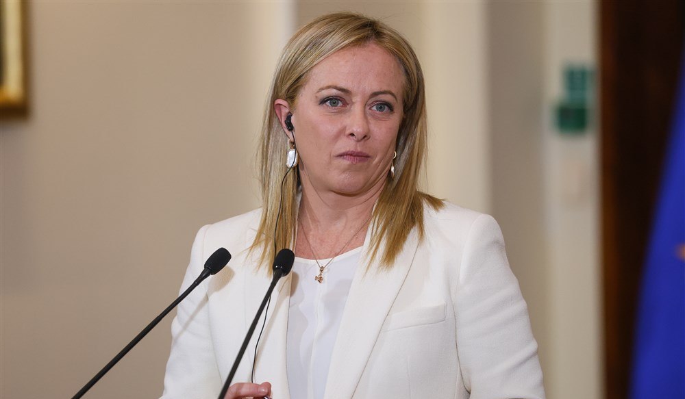 Premierul Italiei Giorgia Meloni scoate la licitație cadourile primite de la lideri străini. Pe lista bunurilor se află covoare, bijuterii, tablouri