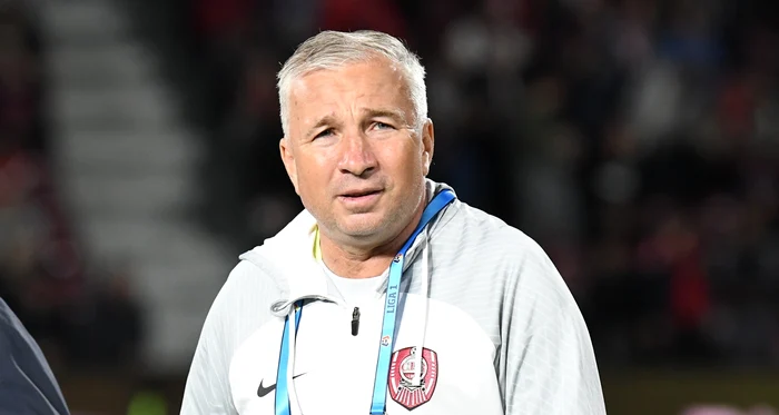Dan Petrescu și CFR Cluj par ieșite din lupa pentru titlu. Foto Sportpictures