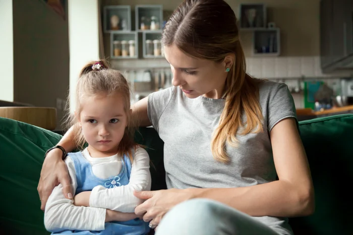 familie parinti copii shutterstock 1156209097 jpg