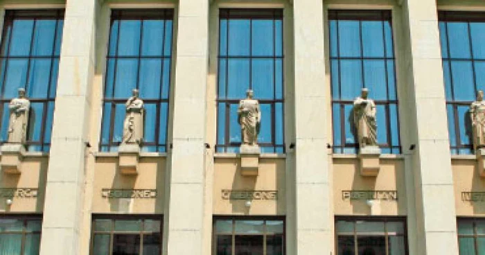 Avocatul Educaţiei, cu ochii pe corupţia din universităţi