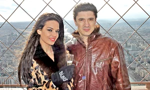 Cei doi îndrăgostiţi  au privit panorama de pe Arcul de Triumf jpeg